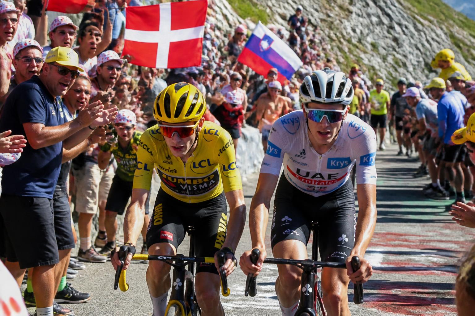 jonas vingegaard triomphe au giro et se prépare pour un duel épique contre tadej pogacar lors du prochain tour de france.