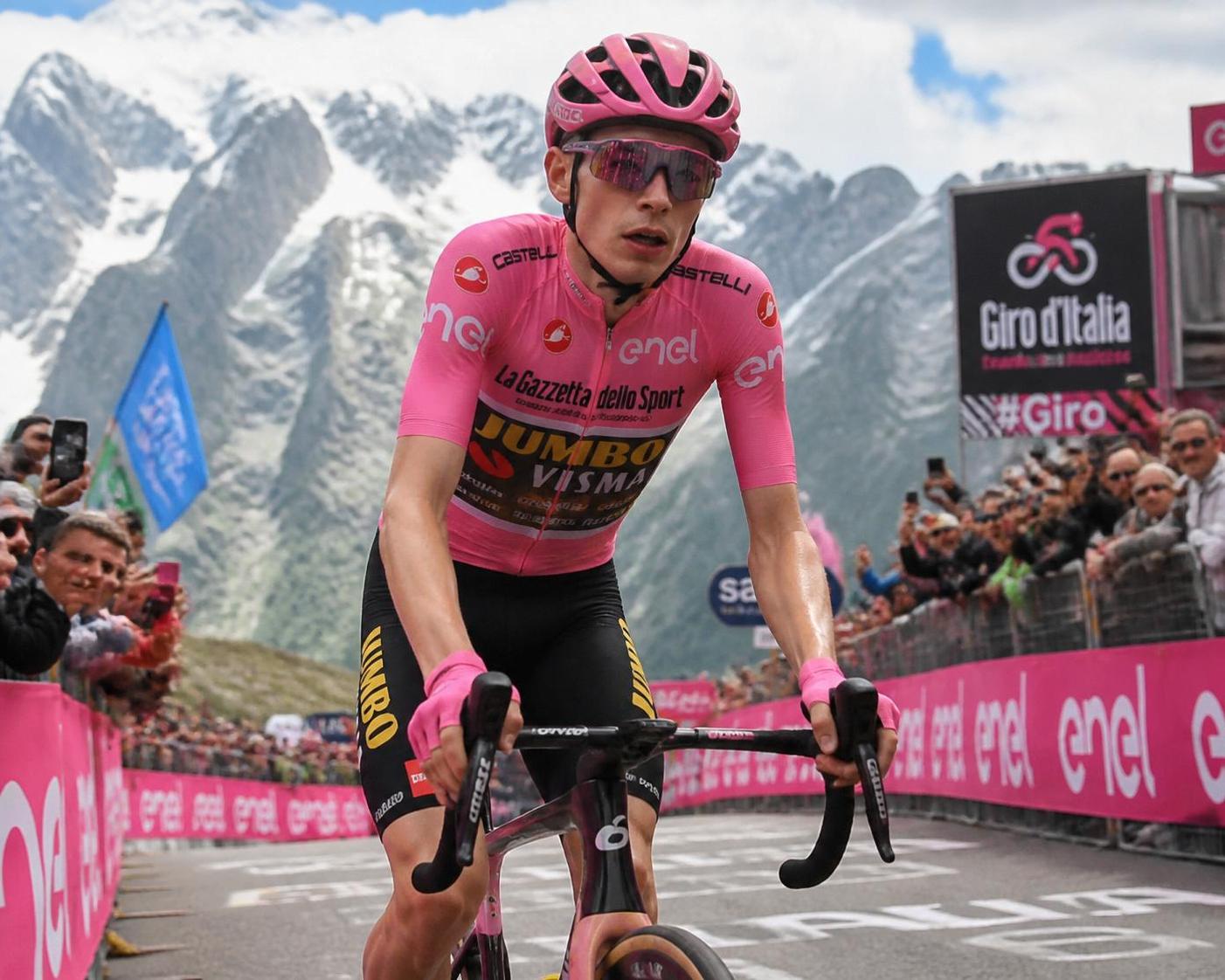 découvrez comment jonas vingegaard transforme son obsession des grands tours en une quête de victoire impressionnante dans le cyclisme professionnel.